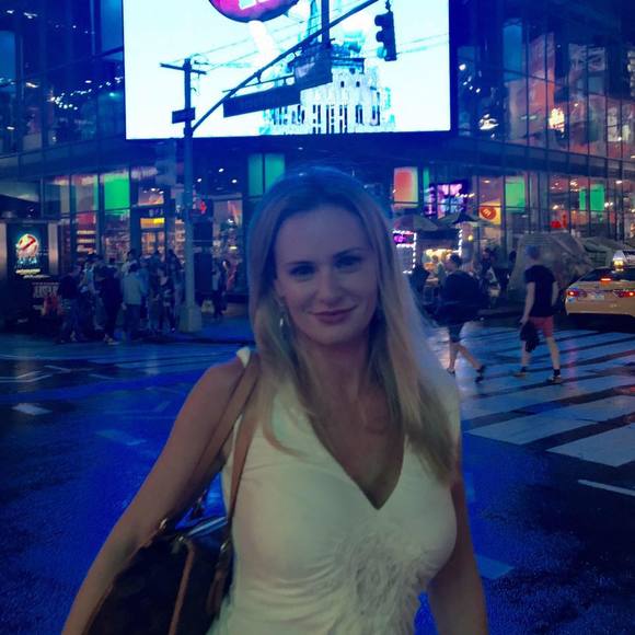 Meet your Posher, Sophia - Picture 1 of 1